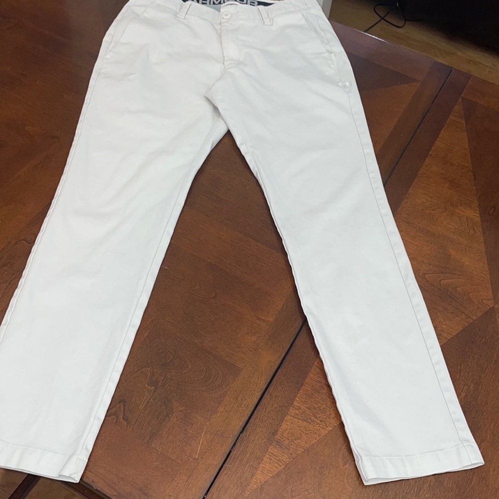 Under Armour khaki flat front pants, Mens 32/32